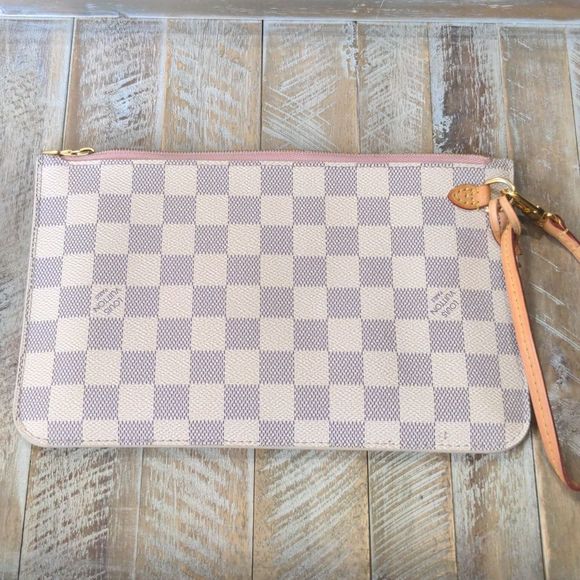 Louis Vuitton Accessories - Louis Vuitton Neverfull Pink Pochette Wristlet
